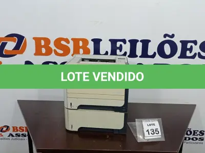 LOTE 135 - 01 IMPRESSORA MODELO P2055DN MARCA HP. (NO ESTADO) ATENÇÃO! FAZER A VISITAÇÃO ANTES DE ARREMATAR, NÃO SABEMOS SE FUNCIONA. LEILÃO NÃO TEM GARANTIA E NEM DEVOLUÇÃO, SUJEITO A POSSÍVEIS AVARIAS VISÍVEIS/OCULTAS E/OU AUSÊNCIA DE COMPONENTES.