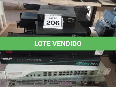 LOTE 206 - 01 LOTE COM VÁRIAS SWITCHES E EQUIPAMENTOS DE INFORMÁTICA E REDE. (NO ESTADO) ATENÇÃO! FAZER A VISITAÇÃO ANTES DE ARREMATAR, NÃO SABEMOS SE FUNCIONA, LEILÃO NÃO TEM GARANTIA E NEM DEVOLUÇÃO, SUJEITO A POSSÍVEIS AVARIAS VISÍVEIS/OCULTAS E/OU AUSÊNCIA DE COMPONENTES.