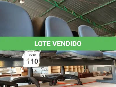 LOTE 110 - 01 LONGARINA COM 03 LUGARES. (NO ESTADO) ATENÇÃO! FAZER A VISITAÇÃO ANTES DE ARREMATAR, NÃO SABEMOS SE FUNCIONA. LEILÃO NÃO TEM GARANTIA E NEM DEVOLUÇÃO, SUJEITO A POSSÍVEIS AVARIAS VISÍVEIS/OCULTAS E/OU AUSÊNCIA DE COMPONENTES.