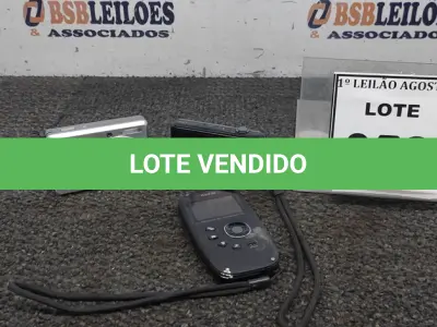 LOTE 053 - 02 CÂMERAS DE FOTOGRÁFICAS E 01 CÂMERA DE VÍDEO DE BOLSO. (NO ESTADO) ATENÇÃO! FAZER A VISITAÇÃO ANTES DE ARREMATAR, NÃO SABEMOS SE FUNCIONA. LEILÃO NÃO TEM GARANTIA E NEM DEVOLUÇÃO, SUJEITO A POSSÍVEIS AVARIAS VISÍVEIS/OCULTAS E/OU AUSÊNCIA DE COMPONENTES.