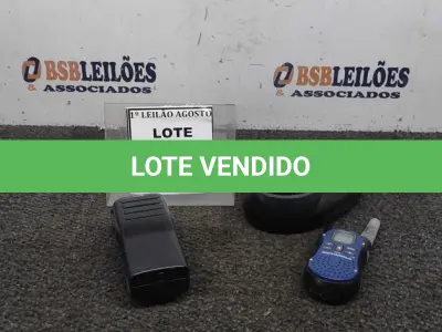 LOTE 044 - 02 RÁDIOS COMUNICADORES COM BASE DE CARREGADOR. (NO ESTADO) ATENÇÃO! FAZER A VISITAÇÃO ANTES DE ARREMATAR, NÃO SABEMOS SE FUNCIONA. LEILÃO NÃO TEM GARANTIA E NEM DEVOLUÇÃO, SUJEITO A POSSÍVEIS AVARIAS VISÍVEIS/OCULTAS E/OU AUSÊNCIA DE COMPONENTES.