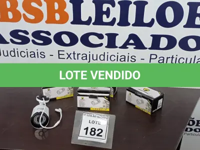 LOTE 182 - 04 CÂMERAS DE MONITORAMENTO AHD 1080P MARCA JORTAN. (NO ESTADO) ATENÇÃO! FAZER A VISITAÇÃO ANTES DE ARREMATAR, NÃO SABEMOS SE FUNCIONA, LEILÃO NÃO TEM GARANTIA E NEM DEVOLUÇÃO, SUJEITO A POSSÍVEIS AVARIAS VISÍVEIS/OCULTAS E/OU AUSÊNCIA DE COMPONENTES.