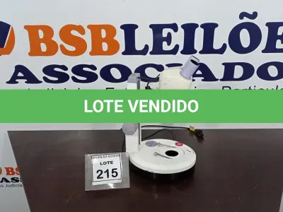 LOTE 215 - 01 MICROSCÓPIO. (NO ESTADO) ATENÇÃO! FAZER A VISITAÇÃO ANTES DE ARREMATAR, NÃO SABEMOS SE FUNCIONA. LEILÃO NÃO TEM GARANTIA E NEM DEVOLUÇÃO, SUJEITO A POSSÍVEIS AVARIAS VISÍVEIS/OCULTAS E/OU AUSÊNCIA DE COMPONENTES.