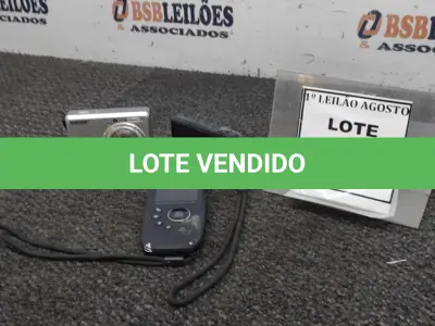 LOTE 053 - 02 CÂMERAS DE FOTOGRÁFICAS E 01 CÂMERA DE VÍDEO DE BOLSO. (NO ESTADO) ATENÇÃO! FAZER A VISITAÇÃO ANTES DE ARREMATAR, NÃO SABEMOS SE FUNCIONA. LEILÃO NÃO TEM GARANTIA E NEM DEVOLUÇÃO, SUJEITO A POSSÍVEIS AVARIAS VISÍVEIS/OCULTAS E/OU AUSÊNCIA DE COMPONENTES.