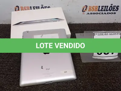 LOTE 087 - 01 IPAD 16G NA CAIXA. (NO ESTADO) ATENÇÃO! FAZER A VISITAÇÃO ANTES DE ARREMATAR, NÃO SABEMOS SE FUNCIONA. LEILÃO NÃO TEM GARANTIA E NEM DEVOLUÇÃO, SUJEITO A POSSÍVEIS AVARIAS VISÍVEIS/OCULTAS E/OU AUSÊNCIA DE COMPONENTES.