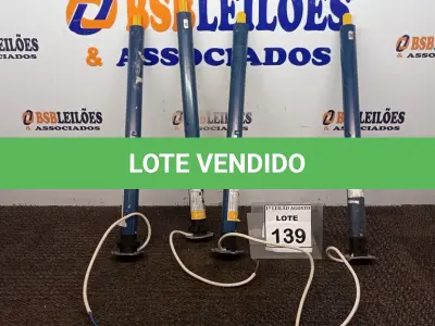 LOTE 139 - 04 MOTORES DE TOLDO. (NO ESTADO) ATENÇÃO! FAZER A VISITAÇÃO ANTES DE ARREMATAR, NÃO SABEMOS SE FUNCIONA. LEILÃO NÃO TEM GARANTIA E NEM DEVOLUÇÃO, SUJEITO A POSSÍVEIS AVARIAS VISÍVEIS/OCULTAS E/OU AUSÊNCIA DE COMPONENTES.