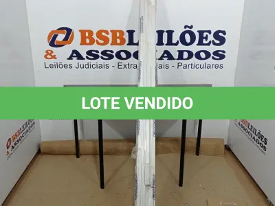 LOTE 346 - 01 PORTA SANFONADA MARCA PLASFLEX. (NO ESTADO) ATENÇÃO! FAZER A VISITAÇÃO ANTES DE ARREMATAR, NÃO SABEMOS SE FUNCIONA, LEILÃO NÃO TEM GARANTIA E NEM DEVOLUÇÃO, SUJEITO A POSSÍVEIS AVARIAS VISÍVEIS/OCULTAS E/OU AUSÊNCIA DE COMPONENTES.