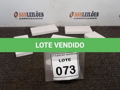 LOTE 073 - 05 BATERIAS EXTERNAS. (NO ESTADO) ATENÇÃO! FAZER A VISITAÇÃO ANTES DE ARREMATAR, NÃO SABEMOS SE FUNCIONA. LEILÃO NÃO TEM GARANTIA E NEM DEVOLUÇÃO, SUJEITO A POSSÍVEIS AVARIAS VISÍVEIS/OCULTAS E/OU AUSÊNCIA DE COMPONENTES.