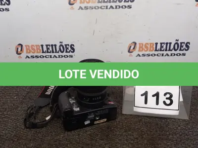 LOTE 113 - 01 CÂMERA DIGITAL SEMIPROFISSIONAL MARCA CANON. (NO ESTADO) ATENÇÃO! FAZER A VISITAÇÃO ANTES DE ARREMATAR, NÃO SABEMOS SE FUNCIONA. LEILÃO NÃO TEM GARANTIA E NEM DEVOLUÇÃO, SUJEITO A POSSÍVEIS AVARIAS VISÍVEIS/OCULTAS E/OU AUSÊNCIA DE COMPONENTES.