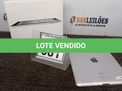 LOTE 061 - 01 IPAD 16G NA CAIXA. (NO ESTADO) ATENÇÃO! FAZER A VISITAÇÃO ANTES DE ARREMATAR, NÃO SABEMOS SE FUNCIONA. LEILÃO NÃO TEM GARANTIA E NEM DEVOLUÇÃO, SUJEITO A POSSÍVEIS AVARIAS VISÍVEIS/OCULTAS E/OU AUSÊNCIA DE COMPONENTES.