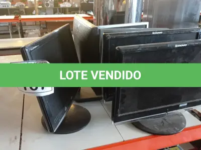 LOTE 167 - 06 MONITORES LCD DE MARCAS E MODELOS DIVERSOS. (NO ESTADO) ATENÇÃO! FAZER A VISITAÇÃO ANTES DE ARREMATAR, NÃO SABEMOS SE FUNCIONA. LEILÃO NÃO TEM GARANTIA E NEM DEVOLUÇÃO, SUJEITO A POSSÍVEIS AVARIAS VISÍVEIS/OCULTAS E/OU AUSÊNCIA DE COMPONENTES.