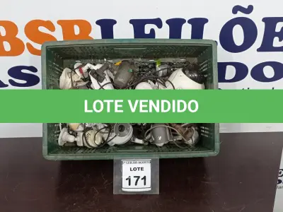 LOTE 171 - 01 LOTE OM GRANDE QUANTIDADE DE CÂMERAS DE SEGURANÇA. (NO ESTADO) ATENÇÃO! FAZER A VISITAÇÃO ANTES DE ARREMATAR, NÃO SABEMOS SE FUNCIONA. LEILÃO NÃO TEM GARANTIA E NEM DEVOLUÇÃO, SUJEITO A POSSÍVEIS AVARIAS VISÍVEIS/OCULTAS E/OU AUSÊNCIA DE COMPONENTES.