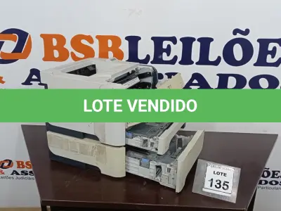 LOTE 135 - 01 IMPRESSORA MODELO P2055DN MARCA HP. (NO ESTADO) ATENÇÃO! FAZER A VISITAÇÃO ANTES DE ARREMATAR, NÃO SABEMOS SE FUNCIONA. LEILÃO NÃO TEM GARANTIA E NEM DEVOLUÇÃO, SUJEITO A POSSÍVEIS AVARIAS VISÍVEIS/OCULTAS E/OU AUSÊNCIA DE COMPONENTES.