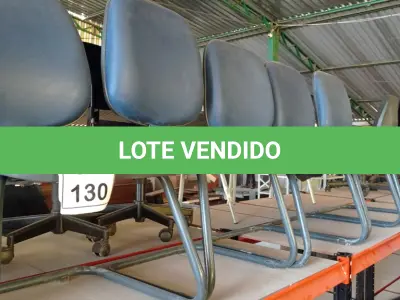 LOTE 130 - 05 CADEIRAS DE ESCRITÓRIO COM PÉS FIXOS. (NO ESTADO) ATENÇÃO! FAZER A VISITAÇÃO ANTES DE ARREMATAR, NÃO SABEMOS SE FUNCIONA. LEILÃO NÃO TEM GARANTIA E NEM DEVOLUÇÃO, SUJEITO A POSSÍVEIS AVARIAS VISÍVEIS/OCULTAS E/OU AUSÊNCIA DE COMPONENTES.