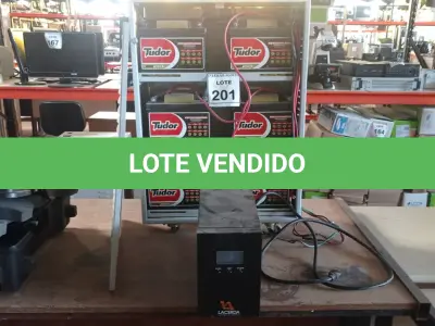 LOTE 201 - 01 NOBREAK MARCA LACERDA E UM BANCO DE BATERIAS COM 06 BATERIAS. (NO ESTADO) ATENÇÃO! FAZER A VISITAÇÃO ANTES DE ARREMATAR, NÃO SABEMOS SE FUNCIONA, LEILÃO NÃO TEM GARANTIA E NEM DEVOLUÇÃO, SUJEITO A POSSÍVEIS AVARIAS VISÍVEIS/OCULTAS E/OU AUSÊNCIA DE COMPONENTES.