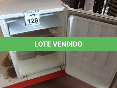 LOTE 128 - 01 FRIGOBAR 220V MARCA CONSUL. (NO ESTADO) ATENÇÃO! FAZER A VISITAÇÃO ANTES DE ARREMATAR, NÃO SABEMOS SE FUNCIONA. LEILÃO NÃO TEM GARANTIA E NEM DEVOLUÇÃO, SUJEITO A POSSÍVEIS AVARIAS VISÍVEIS/OCULTAS E/OU AUSÊNCIA DE COMPONENTES.