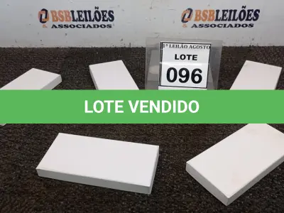 LOTE 096 - 05 BATERIAS EXTERNAS. (NO ESTADO) ATENÇÃO! FAZER A VISITAÇÃO ANTES DE ARREMATAR, NÃO SABEMOS SE FUNCIONA. LEILÃO NÃO TEM GARANTIA E NEM DEVOLUÇÃO, SUJEITO A POSSÍVEIS AVARIAS VISÍVEIS/OCULTAS E/OU AUSÊNCIA DE COMPONENTES.