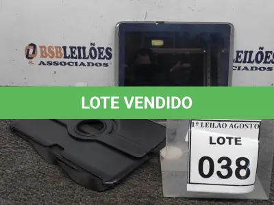 LOTE 038 - 01 TABLET COM CAPA MARCA SAMSUNG. (NO ESTADO) ATENÇÃO! FAZER A VISITAÇÃO ANTES DE ARREMATAR, NÃO SABEMOS SE FUNCIONA. LEILÃO NÃO TEM GARANTIA E NEM DEVOLUÇÃO, SUJEITO A POSSÍVEIS AVARIAS VISÍVEIS/OCULTAS E/OU AUSÊNCIA DE COMPONENTES.