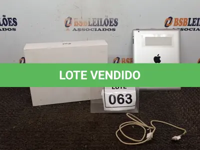 LOTE 063 - 01 IPAD 16G NA CAIXA. (NO ESTADO) ATENÇÃO! FAZER A VISITAÇÃO ANTES DE ARREMATAR, NÃO SABEMOS SE FUNCIONA. LEILÃO NÃO TEM GARANTIA E NEM DEVOLUÇÃO, SUJEITO A POSSÍVEIS AVARIAS VISÍVEIS/OCULTAS E/OU AUSÊNCIA DE COMPONENTES.