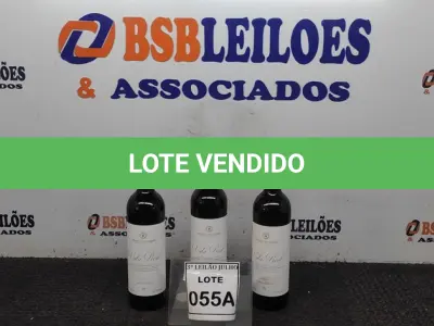 LOTE 055 - 03 GARRAFAS DE VINHO TINTO VALA REAL PORTUGUÊS SAFRA 2019 750ML. (NO ESTADO) ATENÇÃO! FAZER A VISITAÇÃO ANTES DE ARREMATAR, NÃO SABEMOS SE FUNCIONA, LEILÃO NÃO TEM GARANTIA E NEM DEVOLUÇÃO, SUJEITO A POSSÍVEIS AVARIAS VISÍVEIS/OCULTAS E/OU AUSÊNCIA DE COMPONENTES.