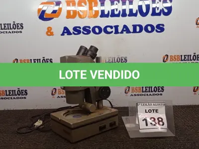 LOTE 138 - 01 MICROSCÓPIO. (NO ESTADO) ATENÇÃO! FAZER A VISITAÇÃO ANTES DE ARREMATAR, NÃO SABEMOS SE FUNCIONA. LEILÃO NÃO TEM GARANTIA E NEM DEVOLUÇÃO, SUJEITO A POSSÍVEIS AVARIAS VISÍVEIS/OCULTAS E/OU AUSÊNCIA DE COMPONENTES.