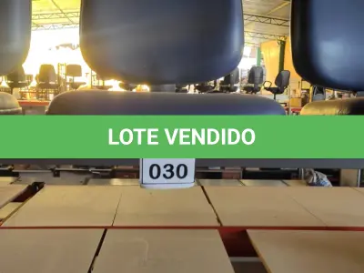 LOTE 030 - 01 LONGARINA COM 03 LUGARES. (NO ESTADO) ATENÇÃO! FAZER A VISITAÇÃO ANTES DE ARREMATAR, NÃO SABEMOS SE FUNCIONA. LEILÃO NÃO TEM GARANTIA E NEM DEVOLUÇÃO, SUJEITO A POSSÍVEIS AVARIAS VISÍVEIS/OCULTAS E/OU AUSÊNCIA DE COMPONENTES.