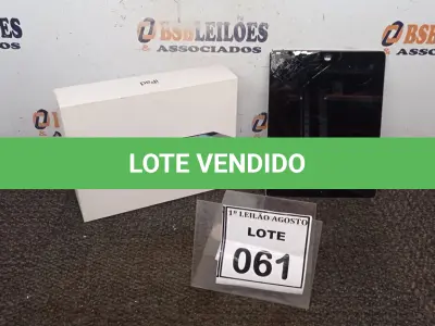 LOTE 061 - 01 IPAD 16G NA CAIXA. (NO ESTADO) ATENÇÃO! FAZER A VISITAÇÃO ANTES DE ARREMATAR, NÃO SABEMOS SE FUNCIONA. LEILÃO NÃO TEM GARANTIA E NEM DEVOLUÇÃO, SUJEITO A POSSÍVEIS AVARIAS VISÍVEIS/OCULTAS E/OU AUSÊNCIA DE COMPONENTES.
