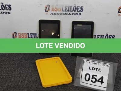 LOTE 054 - 02 TABLETS. (NO ESTADO) ATENÇÃO! FAZER A VISITAÇÃO ANTES DE ARREMATAR, NÃO SABEMOS SE FUNCIONA. LEILÃO NÃO TEM GARANTIA E NEM DEVOLUÇÃO, SUJEITO A POSSÍVEIS AVARIAS VISÍVEIS/OCULTAS E/OU AUSÊNCIA DE COMPONENTES.