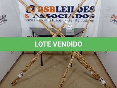 LOTE 102 - 20 VARAS DE BAMBU. (NO ESTADO) ATENÇÃO! FAZER A VISITAÇÃO ANTES DE ARREMATAR, NÃO SABEMOS SE FUNCIONA. LEILÃO NÃO TEM GARANTIA E NEM DEVOLUÇÃO, SUJEITO A POSSÍVEIS AVARIAS VISÍVEIS/OCULTAS E/OU AUSÊNCIA DE COMPONENTES.