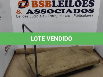 LOTE 362 - 01 CARRINHO DE TRANSPORTES DE CARGAS. (NO ESTADO) ATENÇÃO! FAZER A VISITAÇÃO ANTES DE ARREMATAR, NÃO SABEMOS SE FUNCIONA, LEILÃO NÃO TEM GARANTIA E NEM DEVOLUÇÃO, SUJEITO A POSSÍVEIS AVARIAS VISÍVEIS/OCULTAS E/OU AUSÊNCIA DE COMPONENTES.