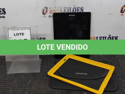 LOTE 413 - 01 TABLET MARCA POSITIVO COM CASE. (NO ESTADO) ATENÇÃO! FAZER A VISITAÇÃO ANTES DE ARREMATAR, NÃO SABEMOS SE FUNCIONA, LEILÃO NÃO TEM GARANTIA E NEM DEVOLUÇÃO, SUJEITO A POSSÍVEIS AVARIAS VISÍVEIS/OCULTAS E/OU AUSÊNCIA DE COMPONENTES.