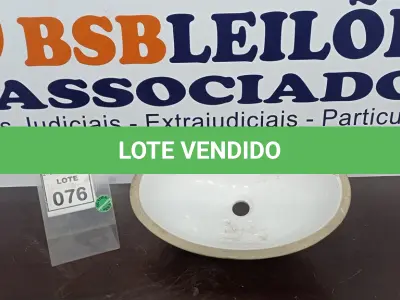 LOTE 076 - 01 CUBA PARA PIA DE BANHEIRO NA COR BRANCA. (NO ESTADO) ATENÇÃO! FAZER A VISITAÇÃO ANTES DE ARREMATAR, NÃO SABEMOS SE FUNCIONA. LEILÃO NÃO TEM GARANTIA E NEM DEVOLUÇÃO, SUJEITO A POSSÍVEIS AVARIAS VISÍVEIS/OCULTAS E/OU AUSÊNCIA DE COMPONENTES.