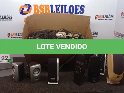 LOTE 122 - 01 LOTE COM GRANDE QUANTIDADE DE MOUSE E CAIXINHAS PARA PC MODELOS DIVERSOS. (NO ESTADO) ATENÇÃO! FAZER A VISITAÇÃO ANTES DE ARREMATAR, NÃO SABEMOS SE FUNCIONA, LEILÃO NÃO TEM GARANTIA E NEM DEVOLUÇÃO, SUJEITO A POSSÍVEIS AVARIAS VISÍVEIS/OCULTAS E/OU AUSÊNCIA DE COMPONENTES.