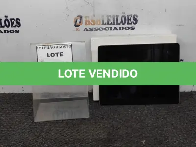 LOTE 412 - 01 IPAD 16G Nº DE SERIE: DMQFX97TDFHW NA CAIXA. (NO ESTADO) ATENÇÃO! FAZER A VISITAÇÃO ANTES DE ARREMATAR, NÃO SABEMOS SE FUNCIONA. LEILÃO NÃO TEM GARANTIA E NEM DEVOLUÇÃO, SUJEITO A POSSÍVEIS AVARIAS VISÍVEIS/OCULTAS E/OU AUSÊNCIA DE COMPONENTES.