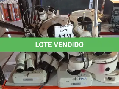 LOTE 119 - 01 LOTE COM VÁRIOS MICROSCÓPIOS PARA RETIRADA DE PEÇAS. (NO ESTADO) ATENÇÃO! FAZER A VISITAÇÃO ANTES DE ARREMATAR, NÃO SABEMOS SE FUNCIONA. LEILÃO NÃO TEM GARANTIA E NEM DEVOLUÇÃO, SUJEITO A POSSÍVEIS AVARIAS VISÍVEIS/OCULTAS E/OU AUSÊNCIA DE COMPONENTES.