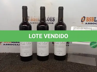 LOTE 040 - 03 GARRAFAS DE VINHO TINTO VALA REAL PORTUGUÊS SAFRA 2019 750ML. (NO ESTADO) ATENÇÃO! FAZER A VISITAÇÃO ANTES DE ARREMATAR, NÃO SABEMOS SE FUNCIONA, LEILÃO NÃO TEM GARANTIA E NEM DEVOLUÇÃO, SUJEITO A POSSÍVEIS AVARIAS VISÍVEIS/OCULTAS E/OU AUSÊNCIA DE COMPONENTES.