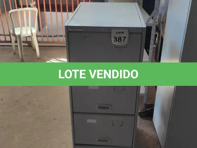 LOTE 387 - 01 ARQUIVO DE AÇO COM 04 GAVETAS. (NO ESTADO) ATENÇÃO! FAZER A VISITAÇÃO ANTES DE ARREMATAR, NÃO SABEMOS SE FUNCIONA, LEILÃO NÃO TEM GARANTIA E NEM DEVOLUÇÃO, SUJEITO A POSSÍVEIS AVARIAS VISÍVEIS/OCULTAS E/OU AUSÊNCIA DE COMPONENTES.
