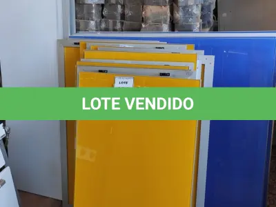 LOTE 452 - 27 PEÇAS DE VIDRO DE FACHADA. (NO ESTADO) ATENÇÃO! FAZER A VISITAÇÃO ANTES DE ARREMATAR, NÃO SABEMOS SE FUNCIONA, LEILÃO NÃO TEM GARANTIA E NEM DEVOLUÇÃO, SUJEITO A POSSÍVEIS AVARIAS VISÍVEIS/OCULTAS E/OU AUSÊNCIA DE COMPONENTES.