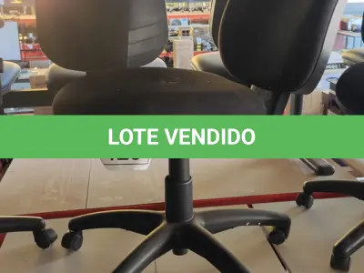 LOTE 429 - 01 CADEIRA DE ESCRITÓRIO COM RODINHAS. (NO ESTADO) ATENÇÃO! FAZER A VISITAÇÃO ANTES DE ARREMATAR, NÃO SABEMOS SE FUNCIONA. LEILÃO NÃO TEM GARANTIA E NEM DEVOLUÇÃO, SUJEITO A POSSÍVEIS AVARIAS VISÍVEIS/OCULTAS E/OU AUSÊNCIA DE COMPONENTES.