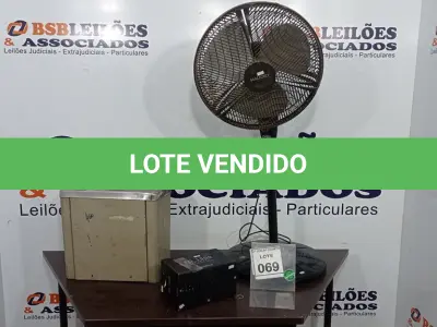 LOTE 069 - 01 VENTILADOR, 01 BEBEDOURO DE PAREDE E 01 ESTABILIZADOR. (NO ESTADO) ATENÇÃO! FAZER A VISITAÇÃO ANTES DE ARREMATAR, NÃO SABEMOS SE FUNCIONA, LEILÃO NÃO TEM GARANTIA E NEM DEVOLUÇÃO, SUJEITO A POSSÍVEIS AVARIAS VISÍVEIS/OCULTAS E/OU AUSÊNCIA DE COMPONENTES.