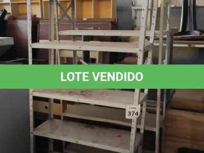 LOTE 374 - 02 ESTANTES DE FERRO COM 06 PRATELEIRAS. (NO ESTADO) ATENÇÃO! FAZER A VISITAÇÃO ANTES DE ARREMATAR, NÃO SABEMOS SE FUNCIONA, LEILÃO NÃO TEM GARANTIA E NEM DEVOLUÇÃO, SUJEITO A POSSÍVEIS AVARIAS VISÍVEIS/OCULTAS E/OU AUSÊNCIA DE COMPONENTES.
