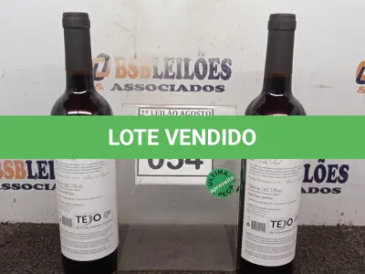 LOTE 054 - 02 GARRAFAS DE VINHO TINTO VALA REAL PORTUGUÊS SAFRA 2019 750ML. (NO ESTADO) ATENÇÃO! FAZER A VISITAÇÃO ANTES DE ARREMATAR, NÃO SABEMOS SE FUNCIONA, LEILÃO NÃO TEM GARANTIA E NEM DEVOLUÇÃO, SUJEITO A POSSÍVEIS AVARIAS VISÍVEIS/OCULTAS E/OU AUSÊNCIA DE COMPONENTES.
