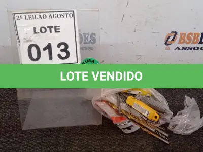 LOTE 013 - 01 LOTE COM VÁRIAS BROCAS TAMANHOS DIVERSOS PARA PAREDE E FERRO. (NO ESTADO) ATENÇÃO! FAZER A VISITAÇÃO ANTES DE ARREMATAR, NÃO SABEMOS SE FUNCIONA, LEILÃO NÃO TEM GARANTIA E NEM DEVOLUÇÃO, SUJEITO A POSSÍVEIS AVARIAS VISÍVEIS/OCULTAS E/OU AUSÊNCIA DE COMPONENTES.