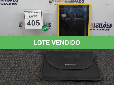 LOTE 405 - 01 TABLET MARCA POSITIVO COM CASE. (NO ESTADO) ATENÇÃO! FAZER A VISITAÇÃO ANTES DE ARREMATAR, NÃO SABEMOS SE FUNCIONA, LEILÃO NÃO TEM GARANTIA E NEM DEVOLUÇÃO, SUJEITO A POSSÍVEIS AVARIAS VISÍVEIS/OCULTAS E/OU AUSÊNCIA DE COMPONENTES.