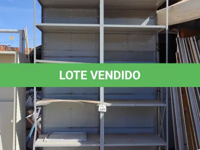 LOTE 449 - 01 ESTANDE DE FERRO DUPLA COM 06 PRATELEIRAS. (NO ESTADO) ATENÇÃO! FAZER A VISITAÇÃO ANTES DE ARREMATAR, NÃO SABEMOS SE FUNCIONA. LEILÃO NÃO TEM GARANTIA E NEM DEVOLUÇÃO, SUJEITO A POSSÍVEIS AVARIAS VISÍVEIS/OCULTAS E/OU AUSÊNCIA DE COMPONENTES.
