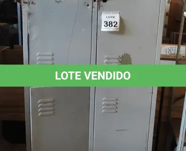 LOTE 382 - 01 ARMÁRIO DE AÇO COM 04 DIVISÕES DE 1.73X1.95. (NO ESTADO) ATENÇÃO! FAZER A VISITAÇÃO ANTES DE ARREMATAR, NÃO SABEMOS SE FUNCIONA, LEILÃO NÃO TEM GARANTIA E NEM DEVOLUÇÃO, SUJEITO A POSSÍVEIS AVARIAS VISÍVEIS/OCULTAS E/OU AUSÊNCIA DE COMPONENTES.