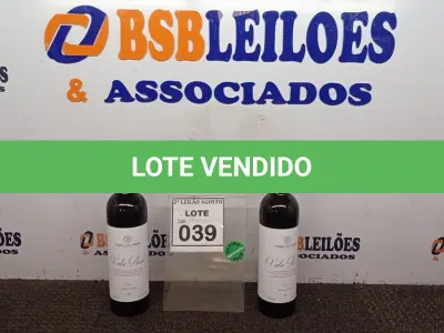 LOTE 039 - 02 GARRAFAS DE VINHO TINTO VALA REAL PORTUGUÊS SAFRA 2019 750ML. (NO ESTADO) ATENÇÃO! FAZER A VISITAÇÃO ANTES DE ARREMATAR, NÃO SABEMOS SE FUNCIONA, LEILÃO NÃO TEM GARANTIA E NEM DEVOLUÇÃO, SUJEITO A POSSÍVEIS AVARIAS VISÍVEIS/OCULTAS E/OU AUSÊNCIA DE COMPONENTES.