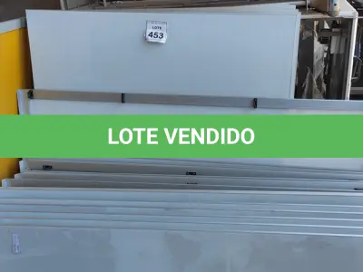 LOTE 453 - 22 PEÇAS DE VIDRO DE FACHADA. (NO ESTADO) ATENÇÃO! FAZER A VISITAÇÃO ANTES DE ARREMATAR, NÃO SABEMOS SE FUNCIONA, LEILÃO NÃO TEM GARANTIA E NEM DEVOLUÇÃO, SUJEITO A POSSÍVEIS AVARIAS VISÍVEIS/OCULTAS E/OU AUSÊNCIA DE COMPONENTES.