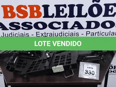 LOTE 330 - 05 SUPORTES DE MONITORES. (NO ESTADO) ATENÇÃO! FAZER A VISITAÇÃO ANTES DE ARREMATAR, NÃO SABEMOS SE FUNCIONA, LEILÃO NÃO TEM GARANTIA E NEM DEVOLUÇÃO, SUJEITO A POSSÍVEIS AVARIAS VISÍVEIS/OCULTAS E/OU AUSÊNCIA DE COMPONENTES.