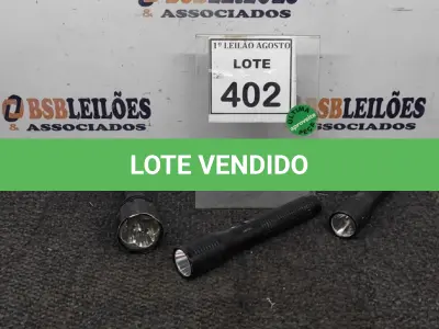 LOTE 402 - 03 LANTERNAS. (NO ESTADO) ATENÇÃO! FAZER A VISITAÇÃO ANTES DE ARREMATAR, NÃO SABEMOS SE FUNCIONA, LEILÃO NÃO TEM GARANTIA E NEM DEVOLUÇÃO, SUJEITO A POSSÍVEIS AVARIAS VISÍVEIS/OCULTAS E/OU AUSÊNCIA DE COMPONENTES.